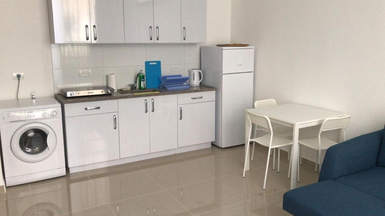 Isramax Apartment Near The Beach. Bat Yam Esterno foto