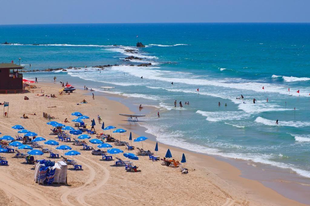 Isramax Apartment Near The Beach. Bat Yam Esterno foto
