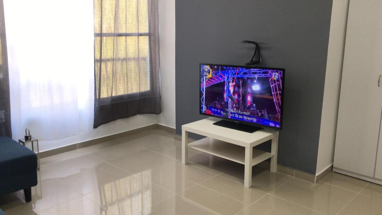 Isramax Apartment Near The Beach. Bat Yam Esterno foto